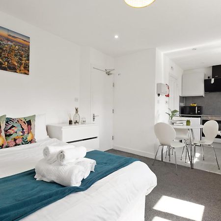 South Harrow Apartment ロンドン エクステリア 写真